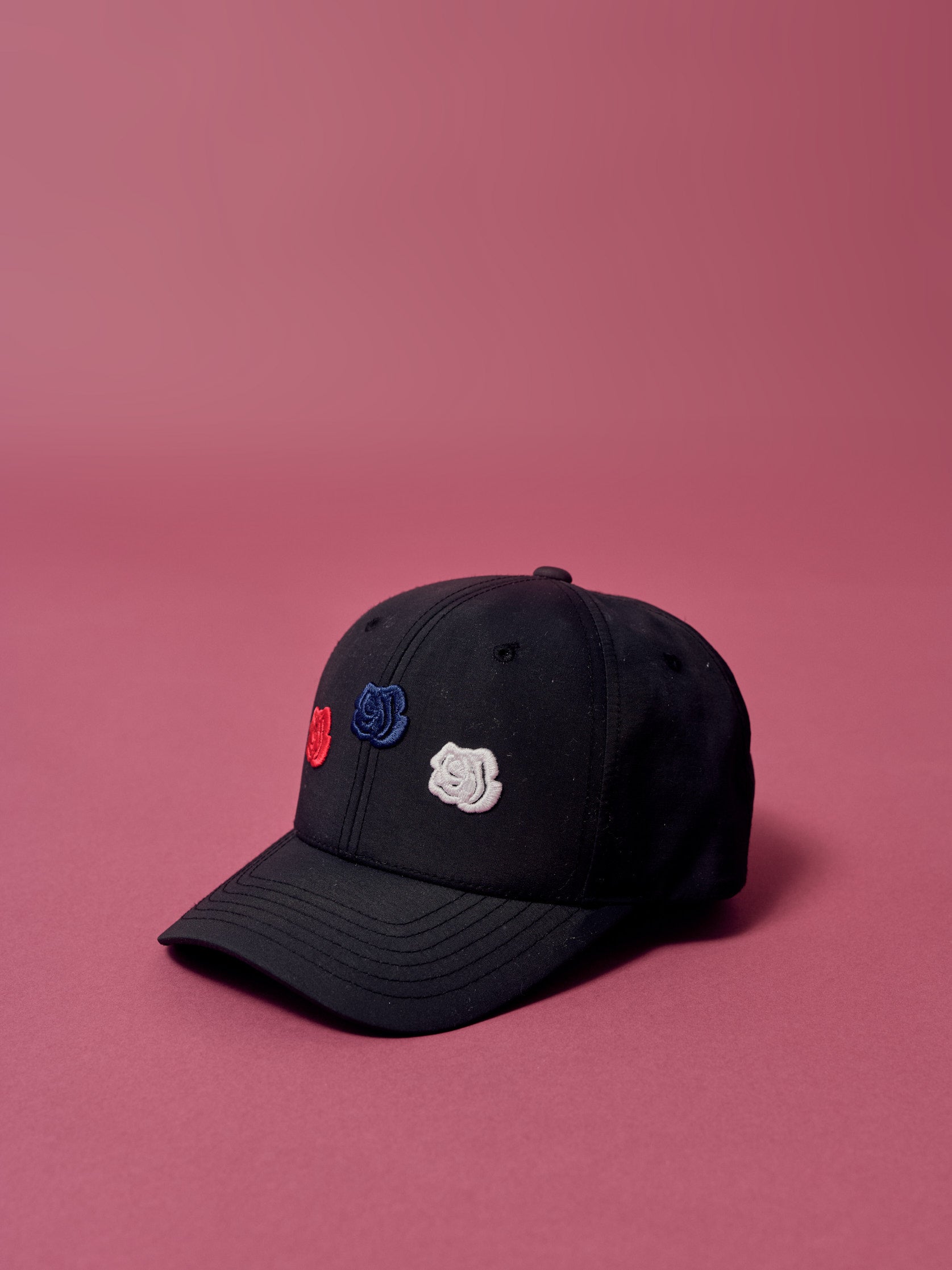 BLACK TRIPLE ROSE CAP - LA ROSA COPENHAGEN