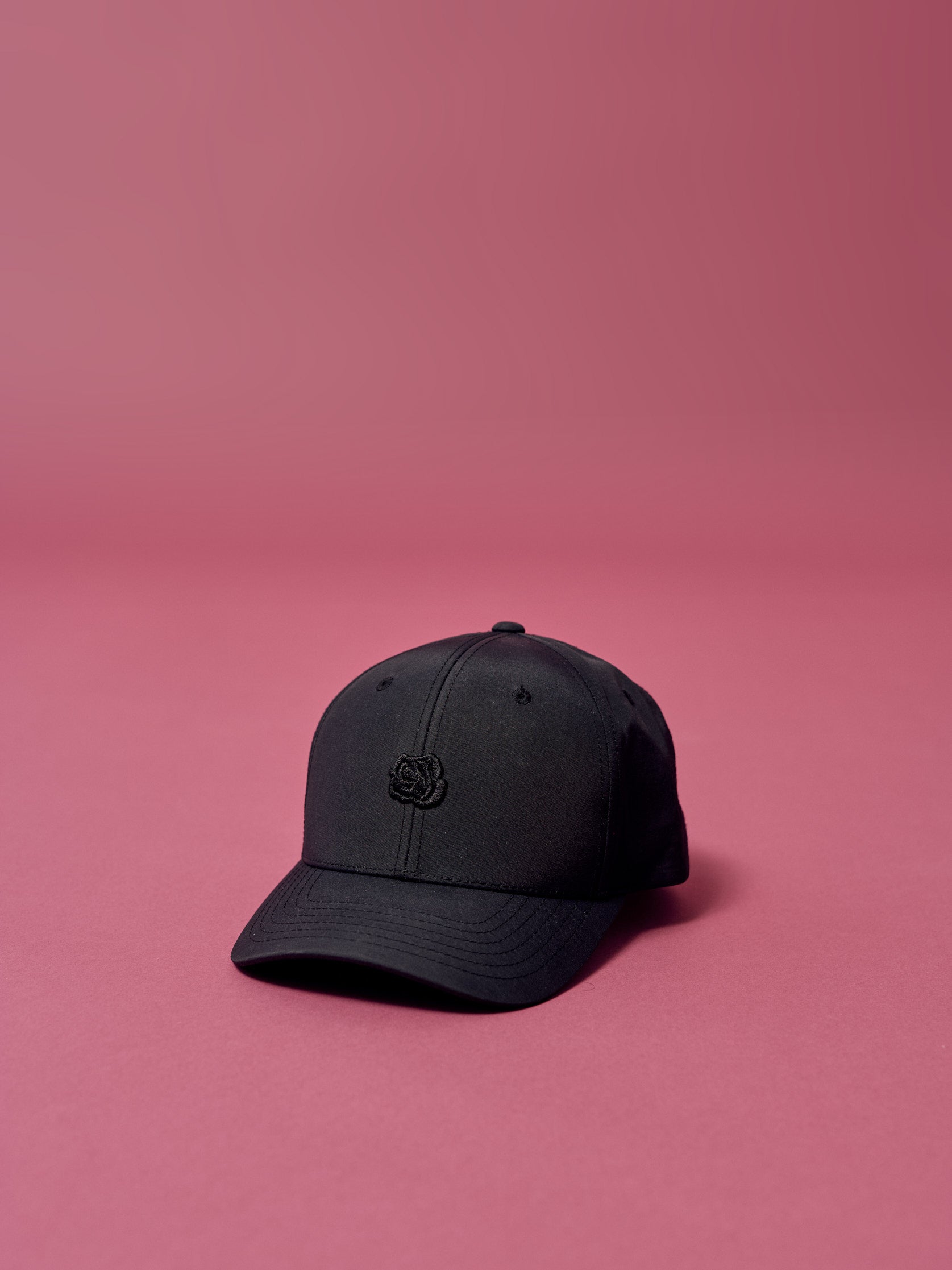 ALL BLACK ROSE CAP - LA ROSA COPENHAGEN