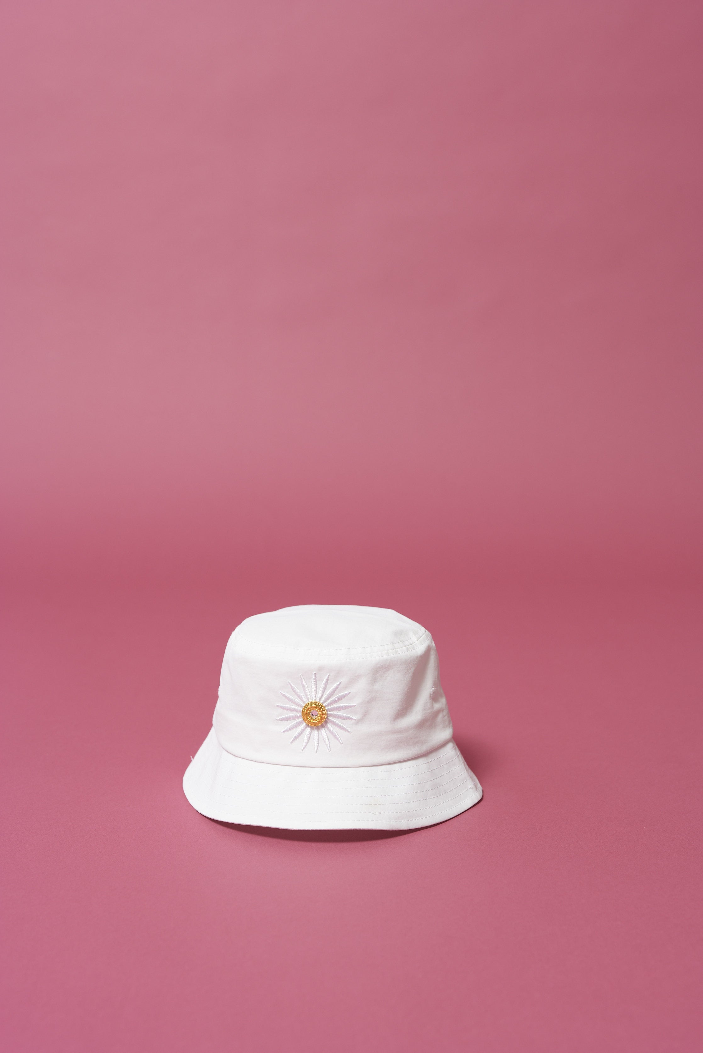 Bucket Hat - White Daisy