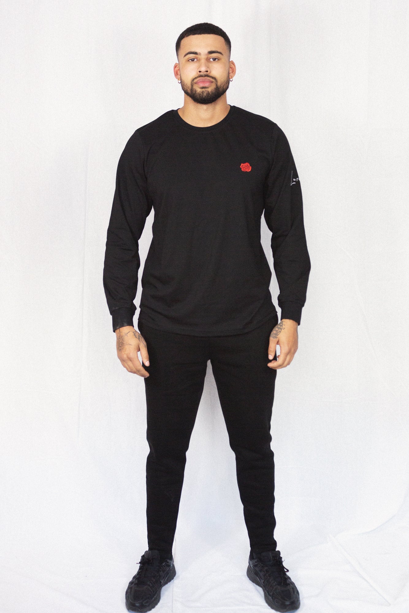 TEE 'ORIGINAL ROSE LANGÆRMER' - SORT