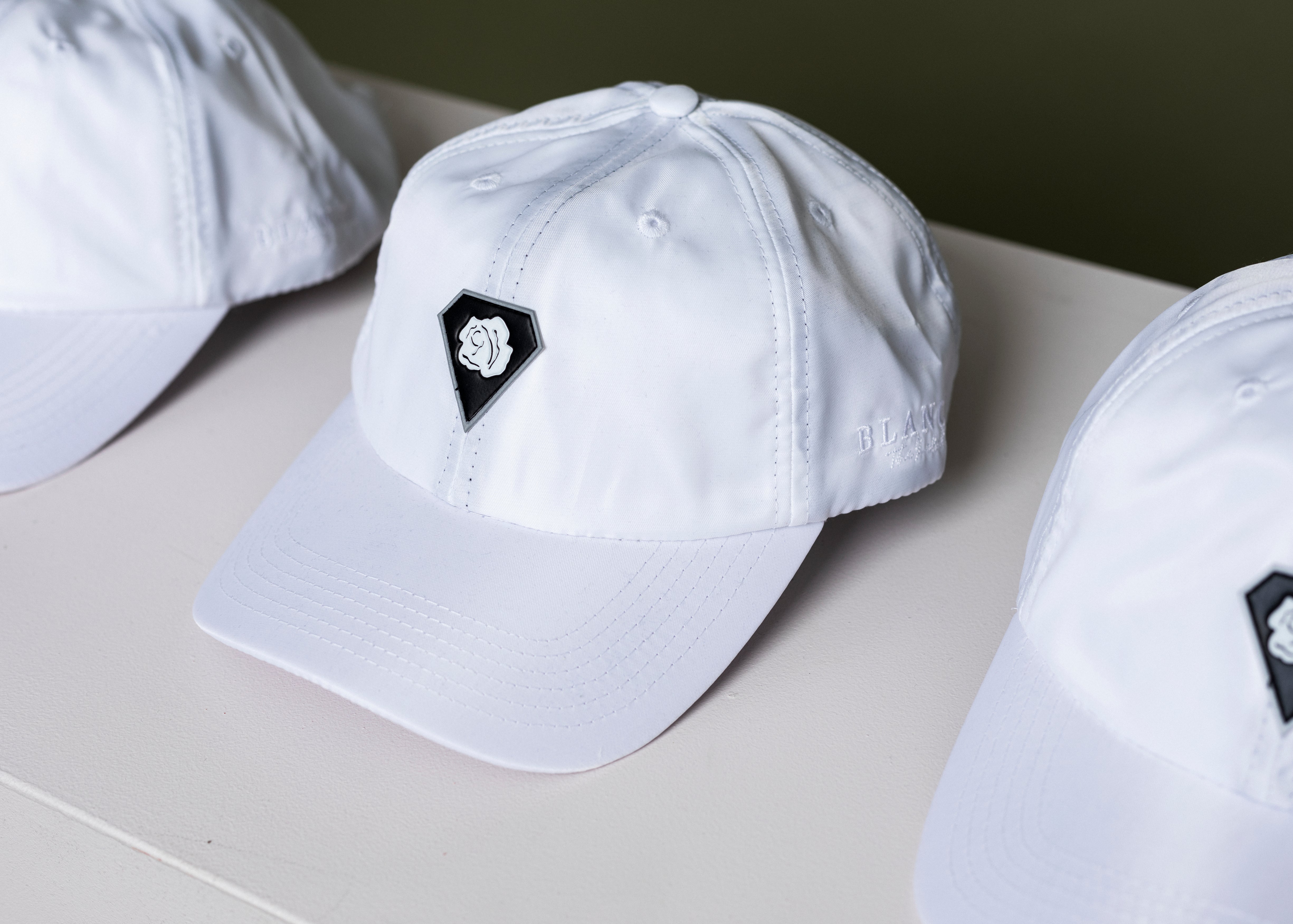 Blanca Cap - Hvid Superwoman