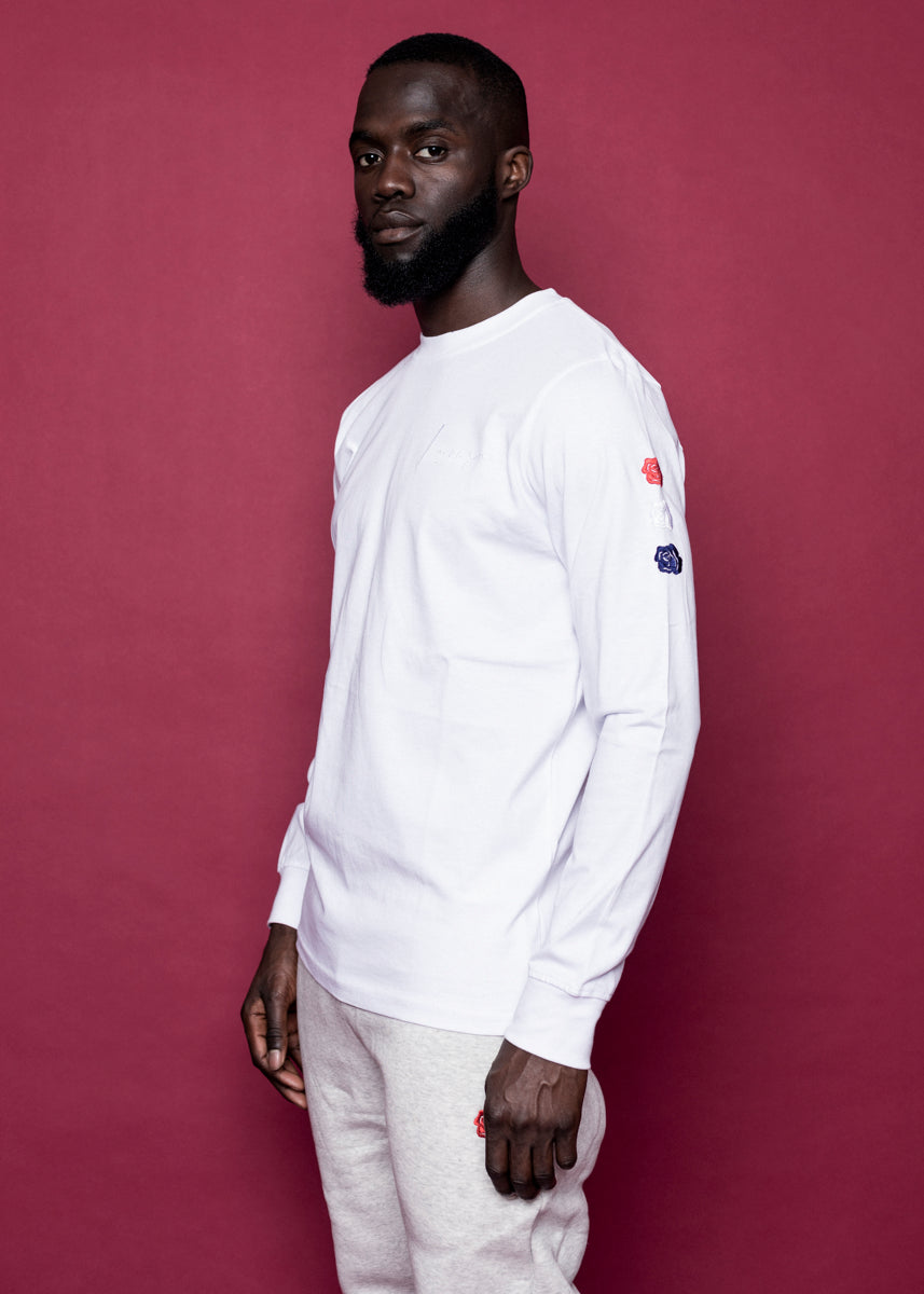 TEE 'HVID TRIPLE ROSE LANGÆRMER' - HVID