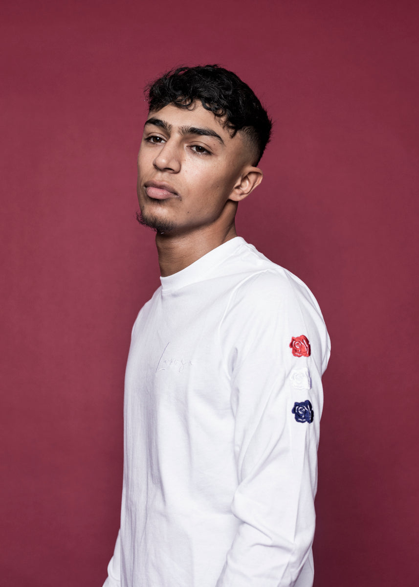 TEE 'HVID TRIPLE ROSE LANGÆRMER' - HVID