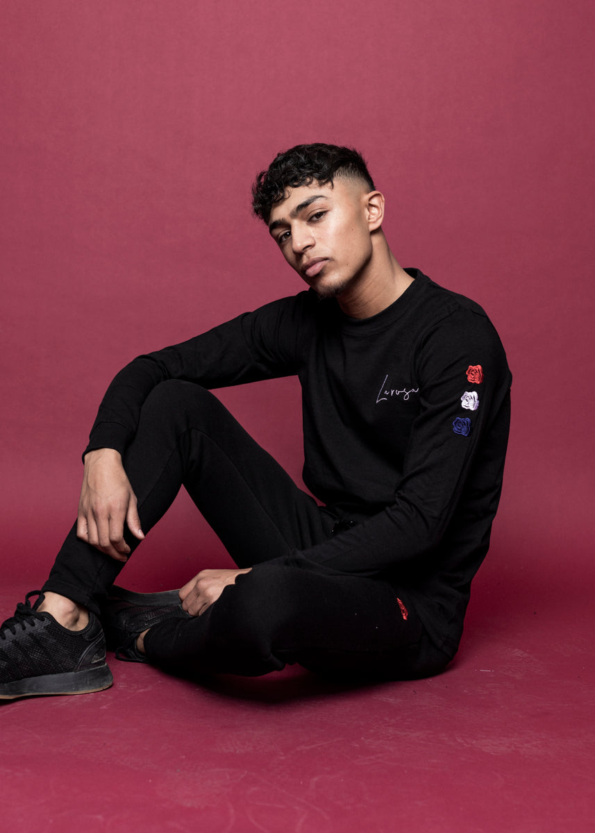 TEE 'TRIPLE ROSE LANGÆRMER' - SORT