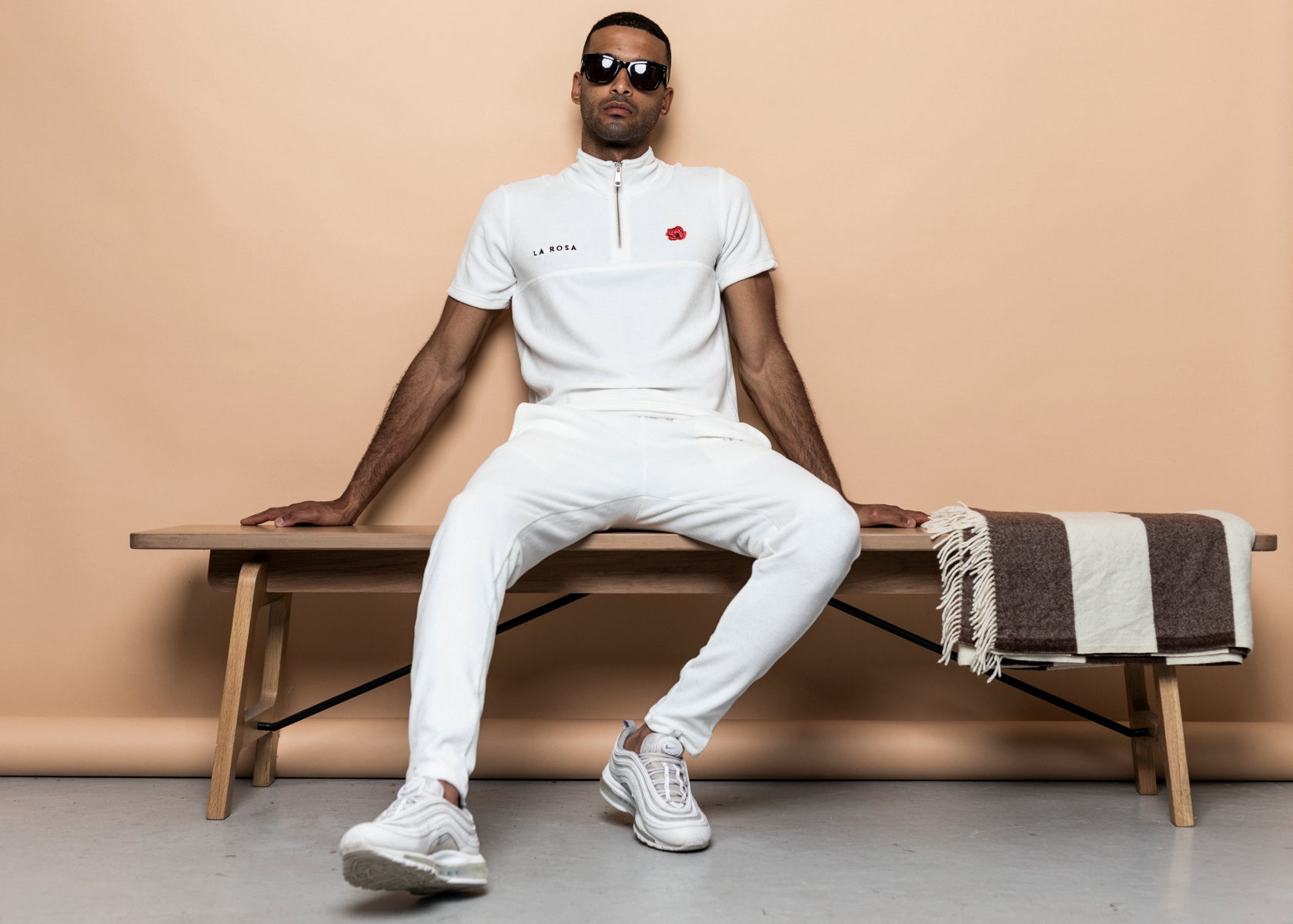 TRACKSUIT 'VELVET RED ROSE TRACKSUIT' - HVID