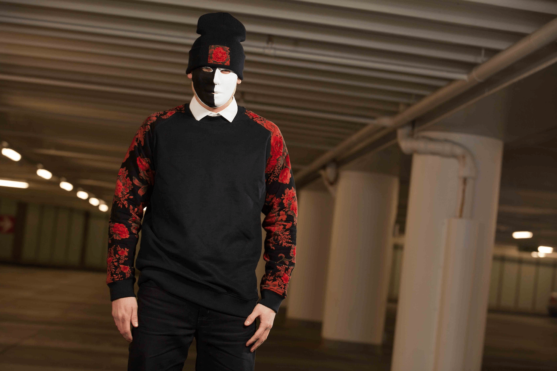 RED ROSE CREWNECK - LA ROSA