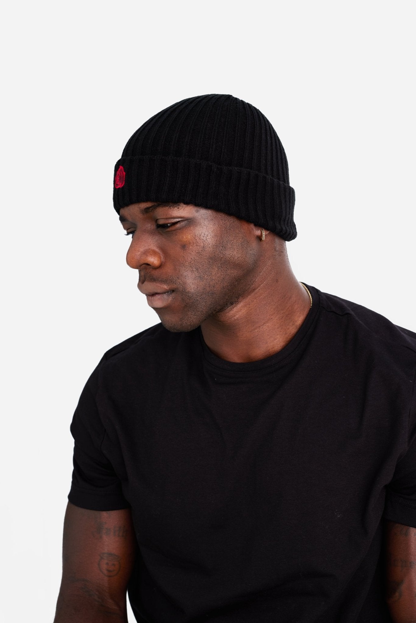 BEANIE 'ROSE WOOL' - BLACK RED - LA ROSA