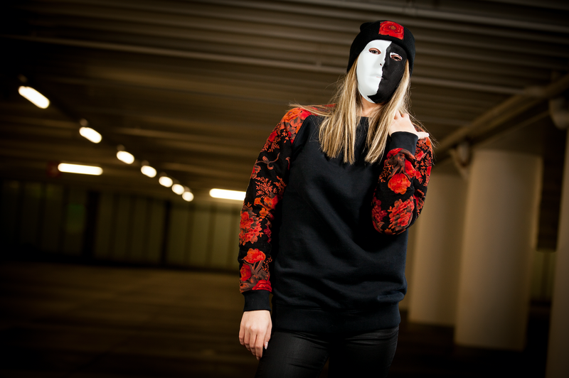 RØD ROSE CREWNECK
